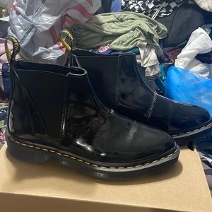 Dr Marten, Chelsea boot